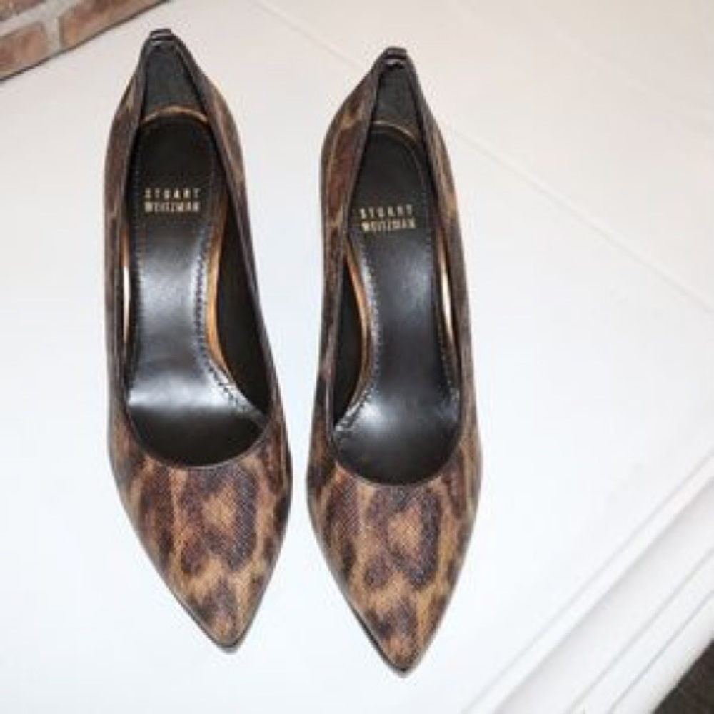 Pointed cheetah pumps - like new